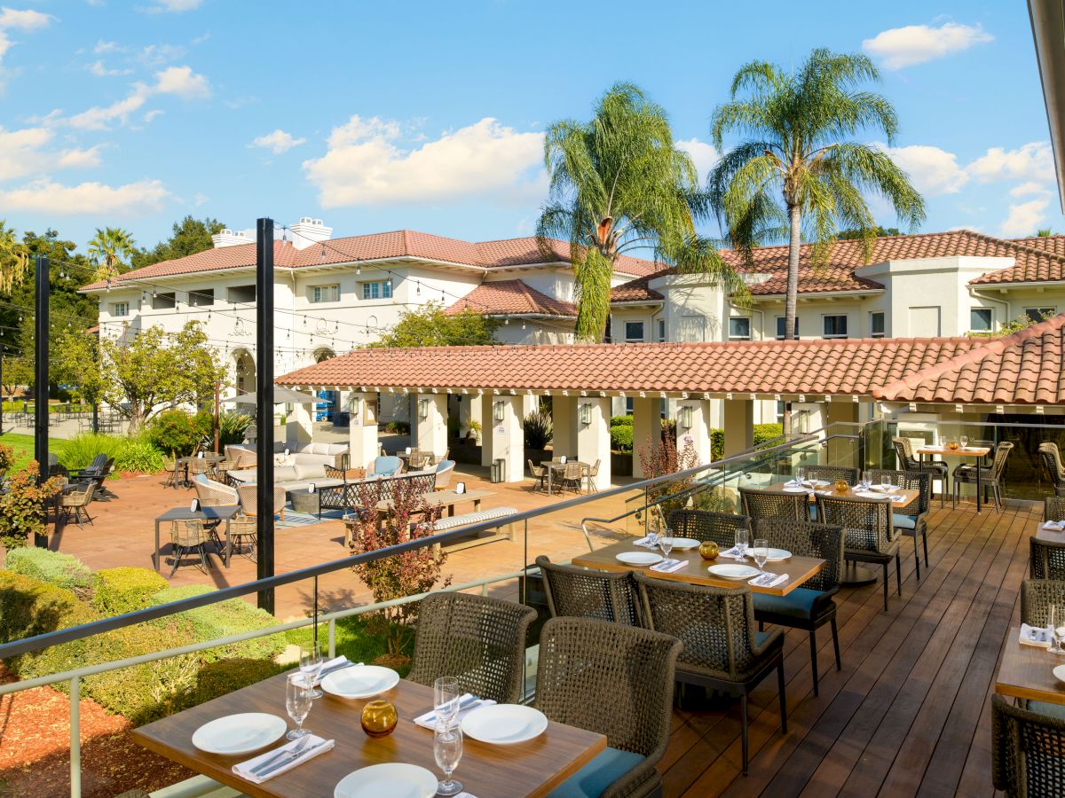 Hayes Mansion San Jose, Curio Collection by Hilton