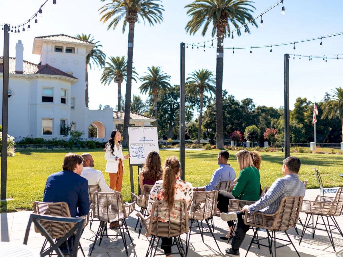 Hayes Mansion San Jose, Curio Collection by Hilton