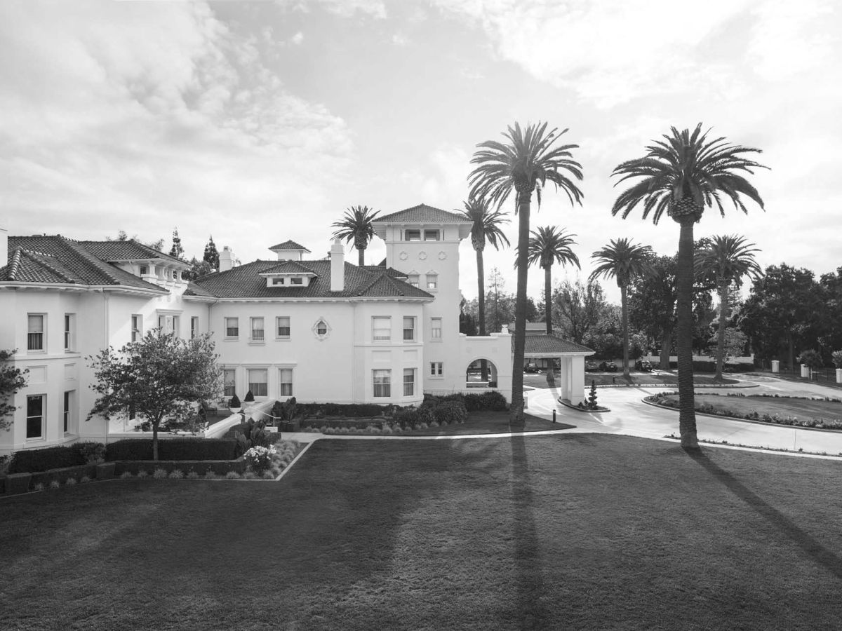 Hayes Mansion San Jose, Curio Collection by Hilton