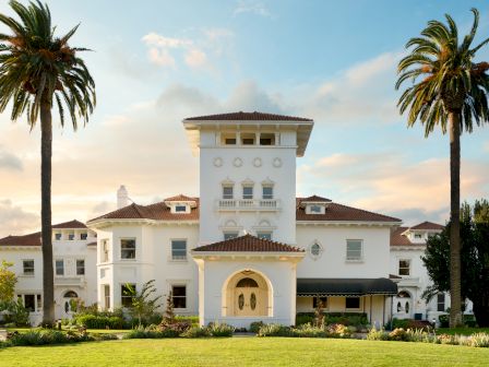 Hayes Mansion San Jose, Curio Collection by Hilton