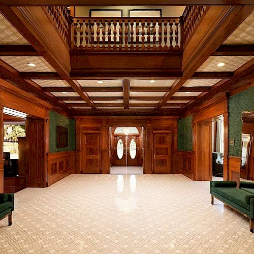 Hayes Mansion San Jose, Curio Collection by Hilton